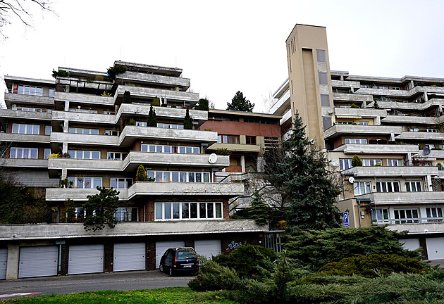 Jeden metr stojí v Praze víc, než v roce 1989 celý byt. A bydlení ještě podraží