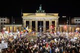 V Německu se protestovalo proti pravici. Lidi děsí nárůst podpory AfD a zpřísnění imigrační politiky