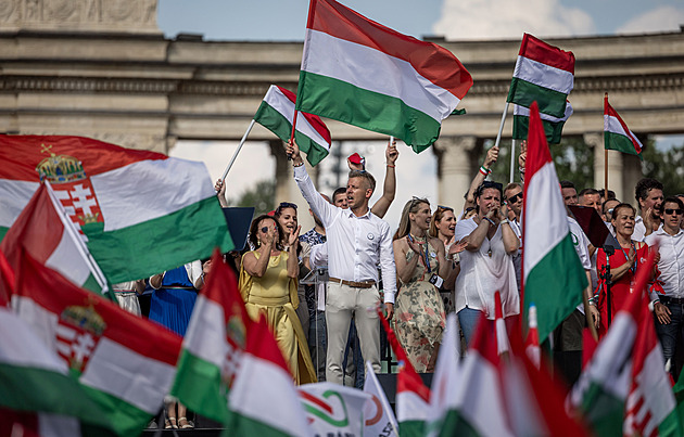 Péter Magyar bere porážku Orbána jako svou osobní misi, říká politolog