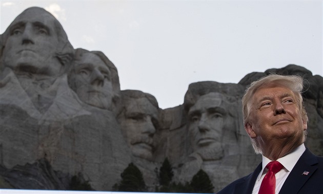 Přidejme Trumpa na Mount Rushmore, navrhuje republikánská kongresmanka