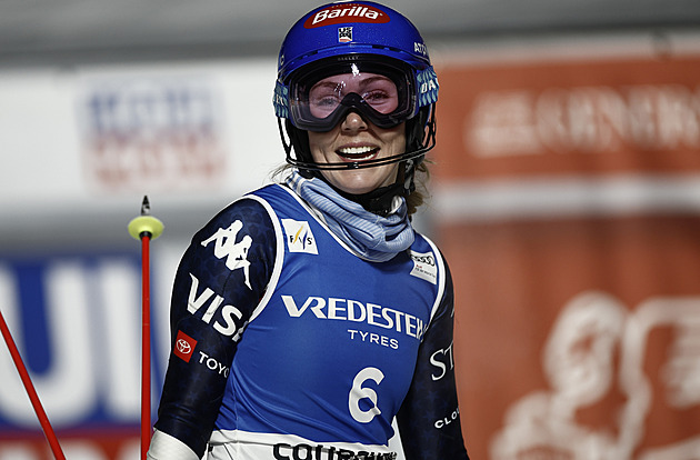 Shiffrinová je zpět. V Courchevelu zvítězila Ljutičová, Dubovská neuspěla