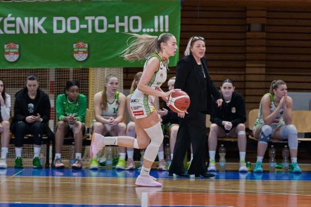 

Prvním finalistou Final Four Česko-slovenského poháru basketbalistek je KP Brno

