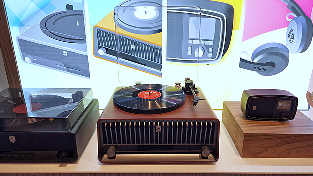 Máte rádi „retro“? Philips slaví 100 let od prvního rádia speciální řadou