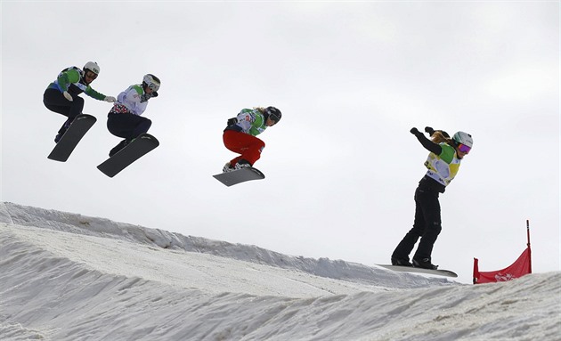 Povedený závod Hrůšové v Ťi-linu, mladá snowboardcrossařka dojela osmá