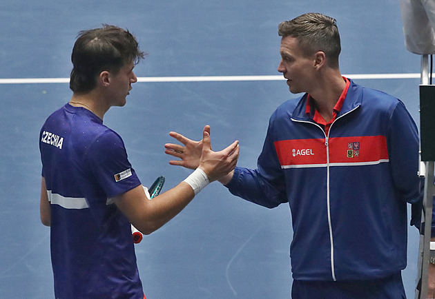 Kluci mohou Davis Cup vyhrát, věří Berdych. Čím mu je podobný Macháč?