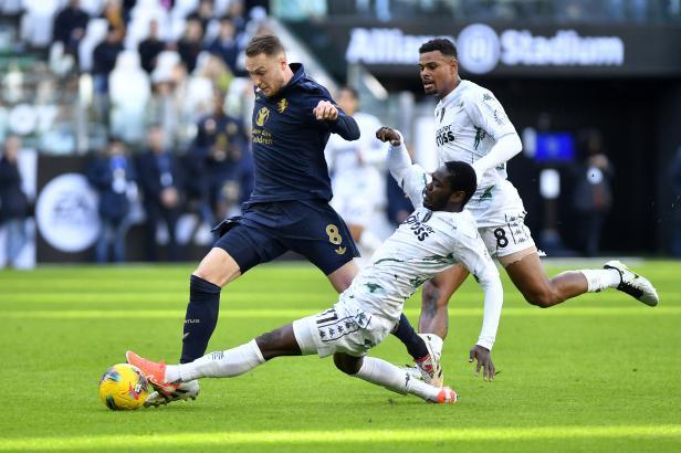 

Milánské derby nemělo vítěze. Juventus porazil Empoli, výhru řídil Kolo Muani

