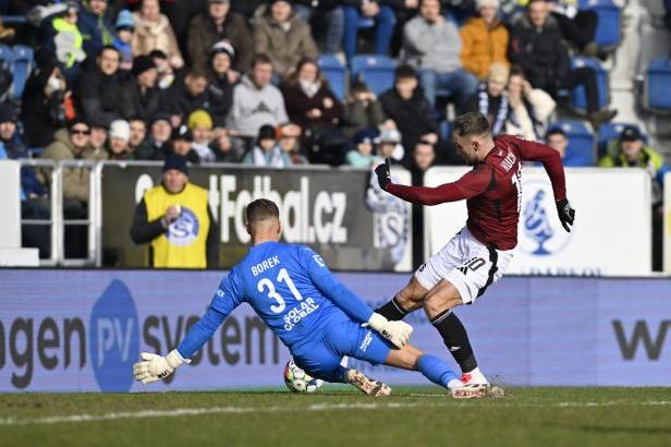 

Slavii vystřeli výhru Chorý, Sparta veze tři body ze Slovácka a Bohemians vyhráli v Jablonci

