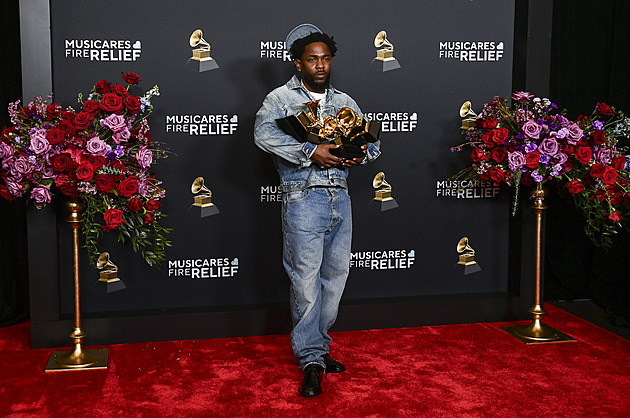 Na Grammy triumfoval raper Kendrick Lamar, má pět cen. Album roku vydala Beyoncé