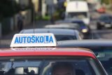 Policie vyšetřuje kvůli podvodům komisaře a učitele autoškol na Prachaticku. Zkoušky jsou pozastavené