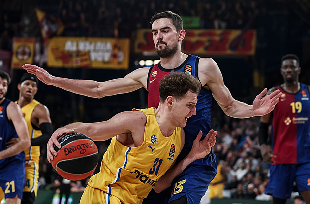 Barcelona se vrátila k výhrám, Maccabi od ní inkasovalo stovku