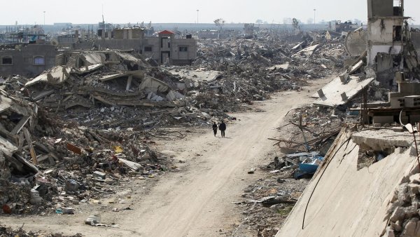 Budeme vlastnit Gazu a uděláme z ní Azurové pobřeží Blízkého východu, oznámil Trump. Palestince chce vystěhovat