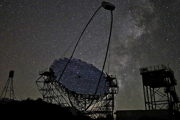 Prozkoumá černé díry i temnou hmotu. Ke vzniku nové observatoře přispějí i Češi