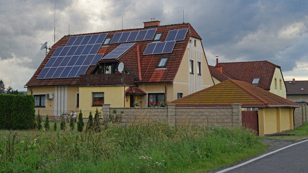 Rekonstrukce obydlí a nižší úroky. Stavebním spořitelnám se loni dařilo spíše v oblasti úvěrů, zájem o stavebko však dál klesá