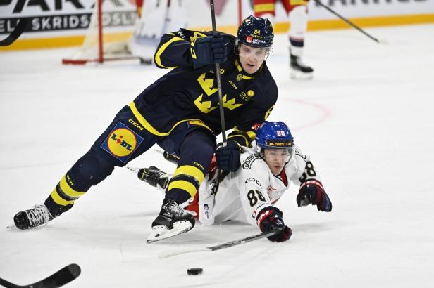 

ŽIVĚ: Euro Hockey Tour Česko – Švédsko 2:1

