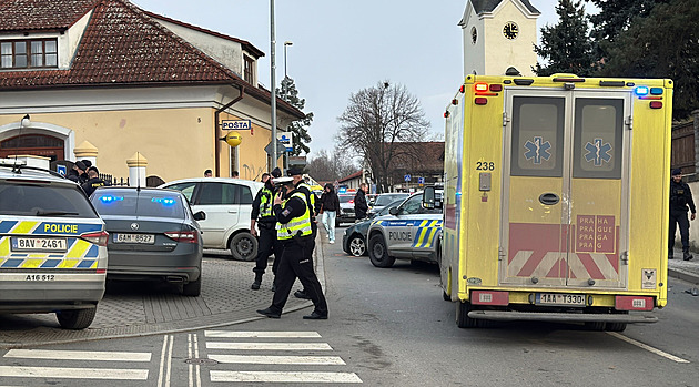 Při honičce narazili policisté do kamionu. Pronásledovaný je v nemocnici