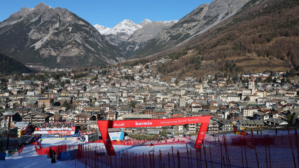 Udržitelné hry? Za rok přijde olympiádazběsilého cestování. Italové ji rozstrkali do šesti různých míst