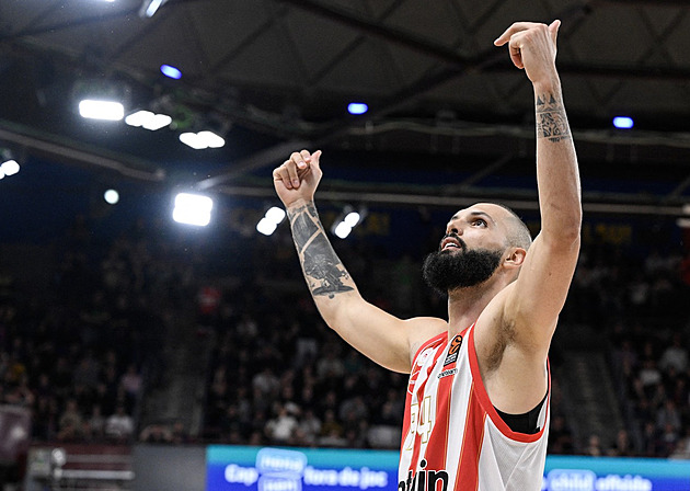 Barcelona prohrála s Olympiakosem. Fournier ji srazil s klaksonem