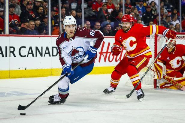 

Tříbodový Nečas řídil výhru nad Calgary, Vaněček nastoupil po dvou měsících

