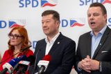 Okamurova SPD chce do voleb širokou frontu ‚pronárodních sil‘. Šlachtova Přísaha ale míří jinam