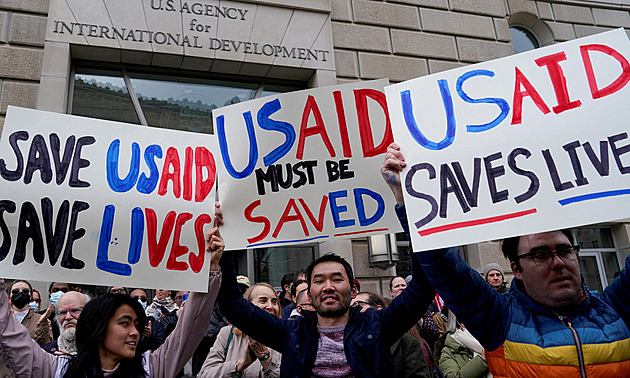 Žaloba na Trumpovu administrativu. Zánik USAID způsobí krizi, zlobí se odbory