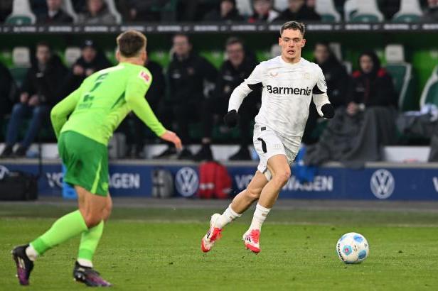 

Leverkusen remizoval s Wolfsburgem, Stuttgart si vyšlápl na Dortmund

