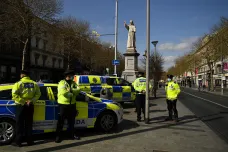 Útočník pobodal několik lidí v Dublinu