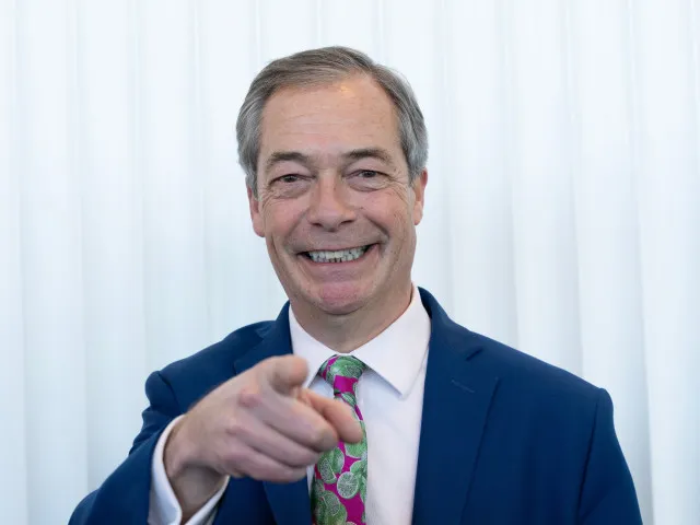 „To je náš cíl. To je náš směr. To je naše meta.“ Reform UK má 200 tisíc členů, oznámil Farage