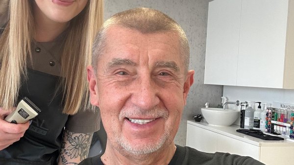 Andrej Babiš najel na výrazy generace Z a moc mu to nejde. Je tady ale jeden důvod, proč si tím přesto může pomoci