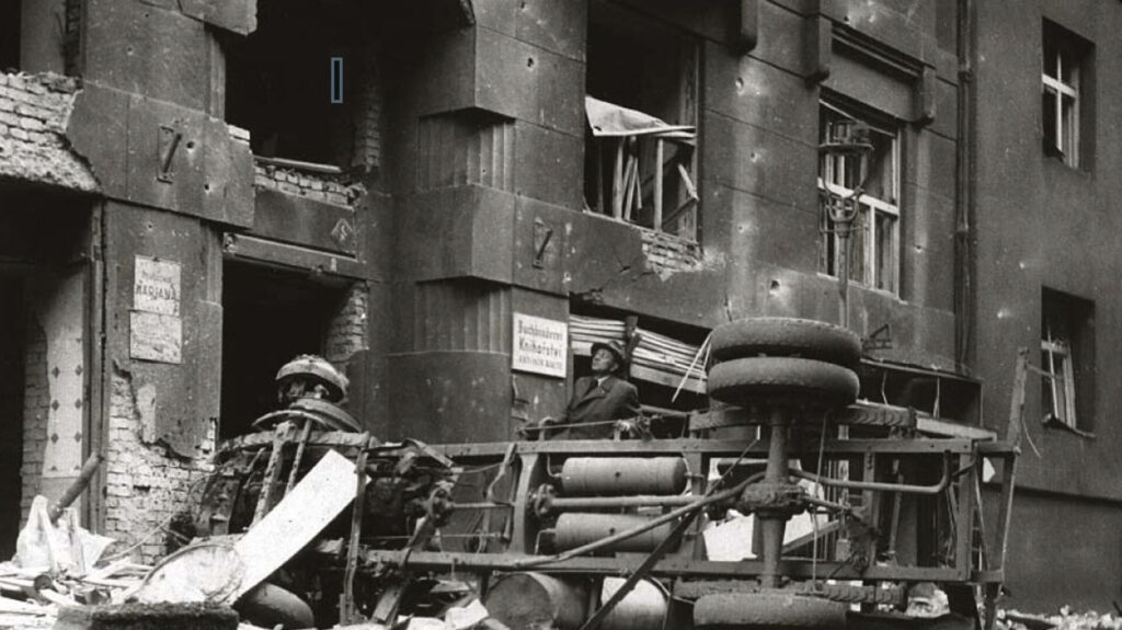 Bombardování Prahy jako důsledek navigačního omylu. Rozhovor s badatelem Filipem Vojtáškem