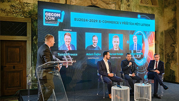 Živě: Největší e-commerce konference v Česku GECOM