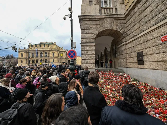 Obří odměny vedení UK vyvolaly bouři. „Cynický výsměch,“ píší v petici šokovaní akademici