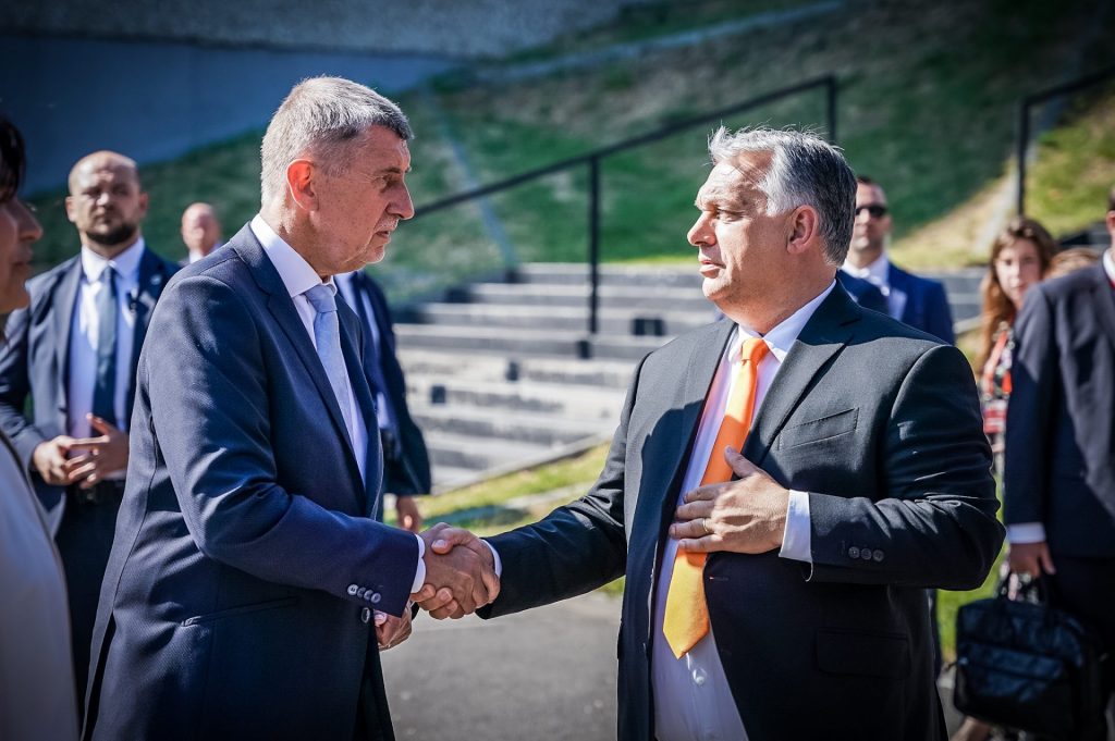 Babiš s Orbánem se chystají jako Trumpova pátá kolona rozkládat Evropu zevnitř