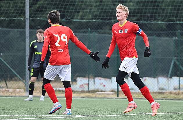 Táta byl lepší fotbalista. A vyčůranější, hlásí Vachoušek. Už střílí za Brno