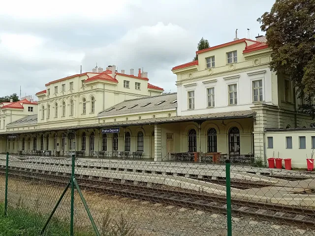 Zvrat v boji o Dejvickou nádražku. Hospoda nakonec zůstane původnímu provozovateli