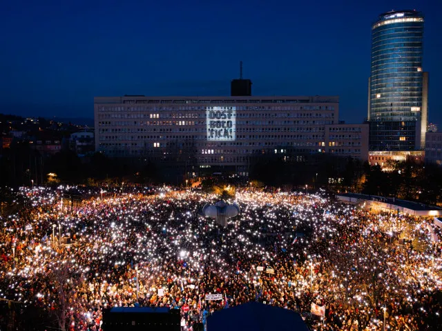 Protest proti Ficovi. Bratislava si připomněla výročí smrti Kuciaka a Kušnírové