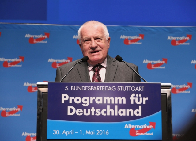 Politici jako Klaus a Okamura mají pro extremistickou AfD slabost. Spojuje je silný proruský tón