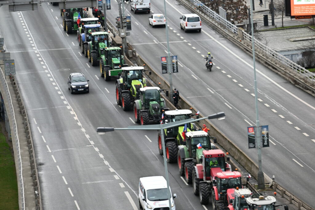 Zemědělci chystají na čtvrtek protestní akce po celé republice i na hranicích